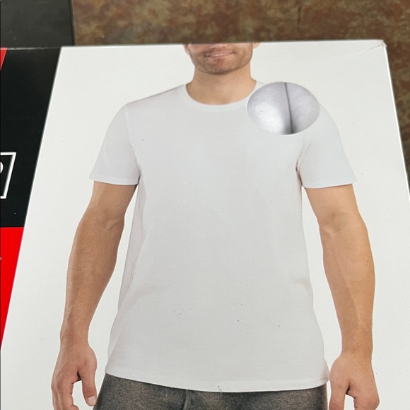 Kirkland Signature Men's White Crew Neck T-Shirts - 6 Pack - Picture 6 of 7